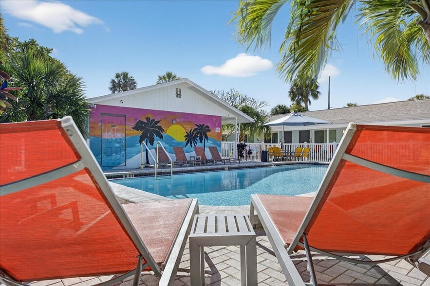 More Photos Of 523 72nd Ave, St Pete Beach Hotel For Sale
