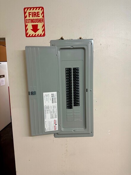 More Photos Of 2230 S Anne St, Santa Ana Manufacturing For Sale