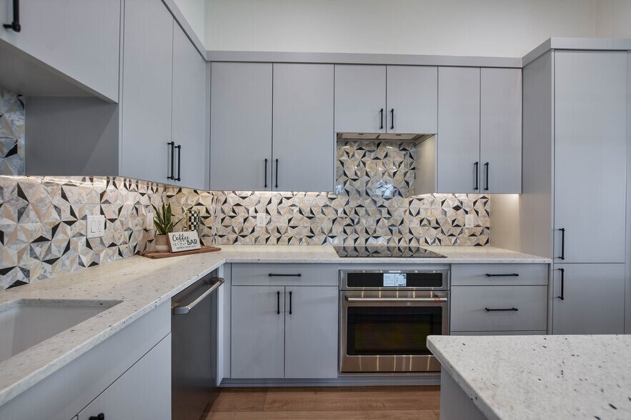 More Photos Of 1301 O Reilly Ct, Lakeway Specialty For Sale