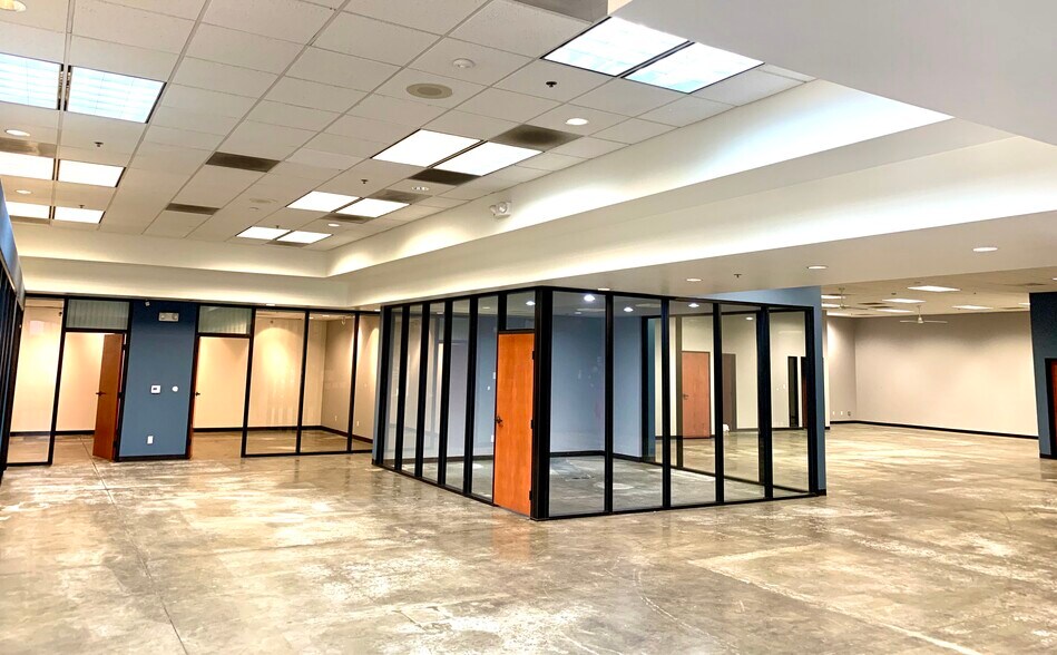 More Photos Of 14335-14345 Pipeline Ave, Chino Light Manufacturing For Lease