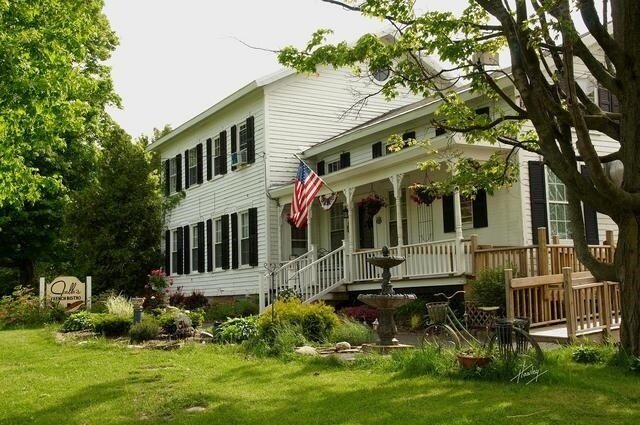 Primary Photo Of 4423 State Street Rd, Skaneateles Restaurant For Sale