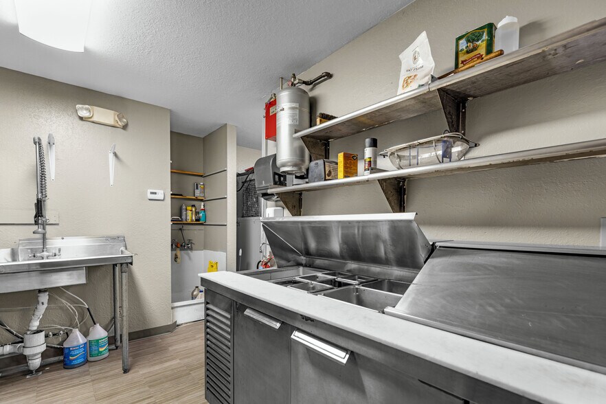 More Photos Of 2079 State Road Y, Linn Creek Restaurant For Sale