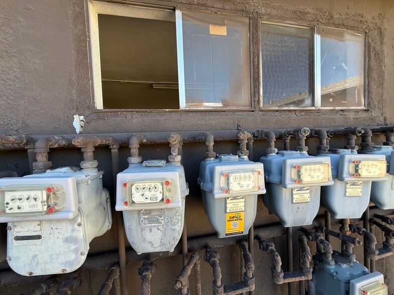 More Photos Of 83298-83420 Argus Ave, Trona Apartments For Sale