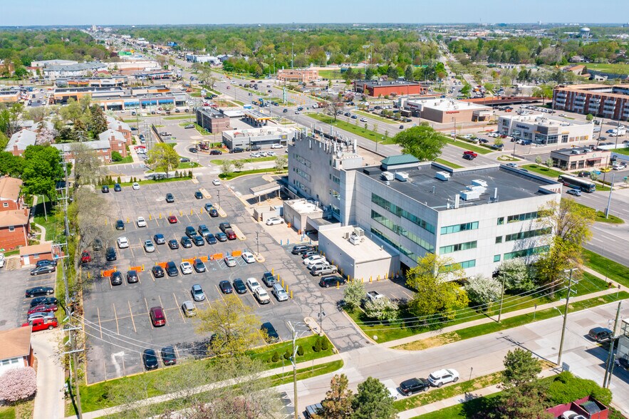 More Photos Of 30701 Woodward Ave, Royal Oak Office For Lease