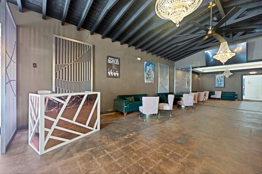 More Photos Of 1517 E Las Olas Blvd, Fort Lauderdale Bar For Lease