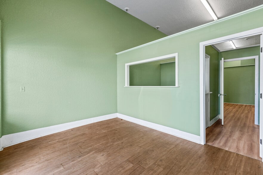More Photos Of 226 King St, Cocoa Unknown For Lease