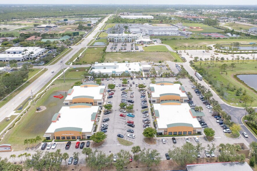 More Photos Of 13774 Plantation Rd, Fort Myers Medical For Lease
