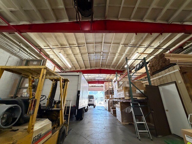 More Photos Of 5711-5723 Alba St, Los Angeles Warehouse For Lease