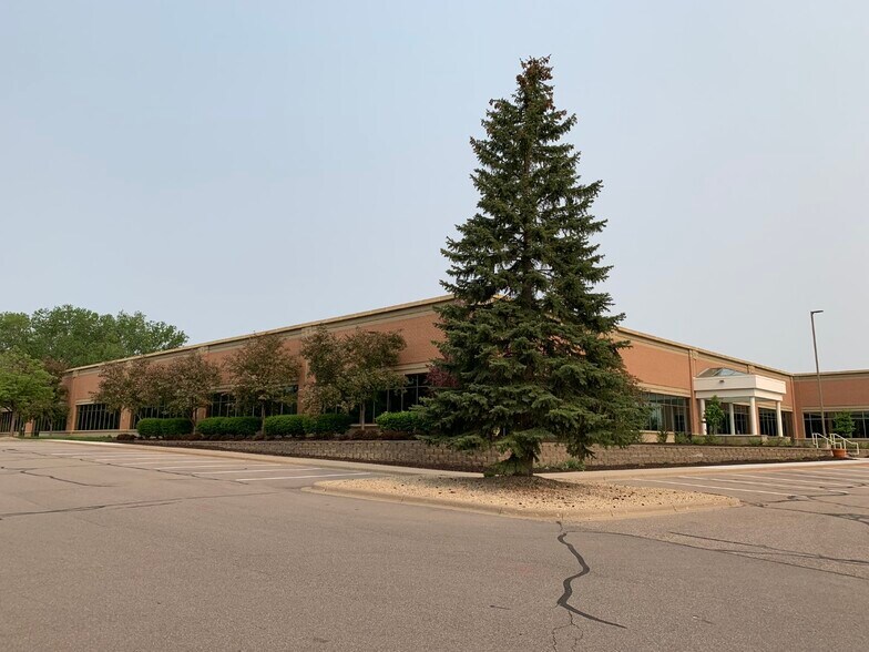 More Photos Of 10900 Hampshire Ave S, Bloomington Light Distribution For Lease