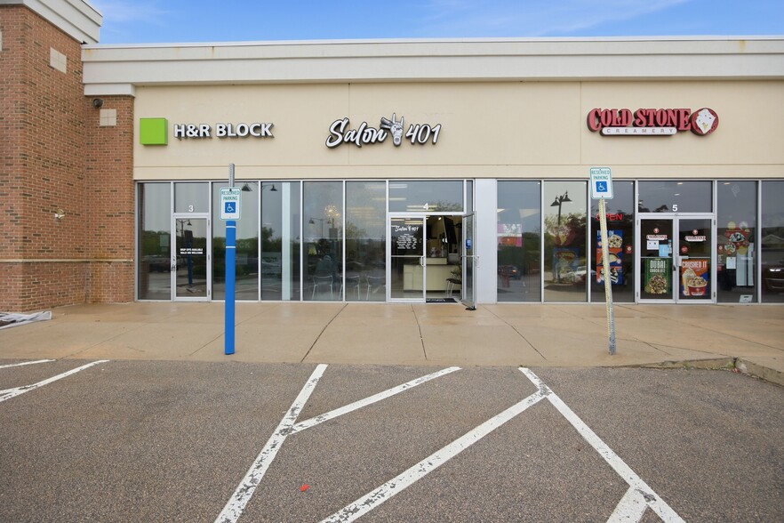 Primary Photo Of 143 Franklin St, Westerly General Retail For Lease