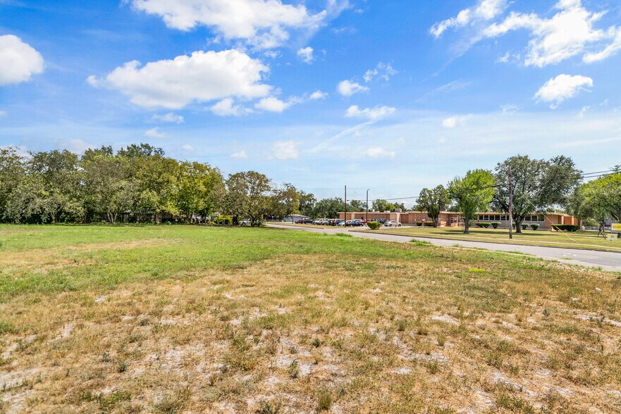 More Photos Of 115 Genevieve Dr, San Antonio Land For Sale