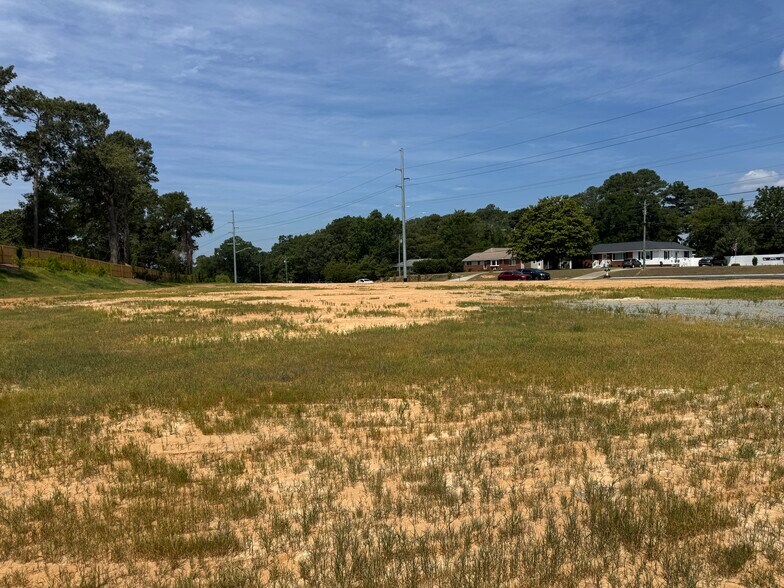 More Photos Of Country Club Dr @ Rosehill Road, Fayetteville Land For Sale