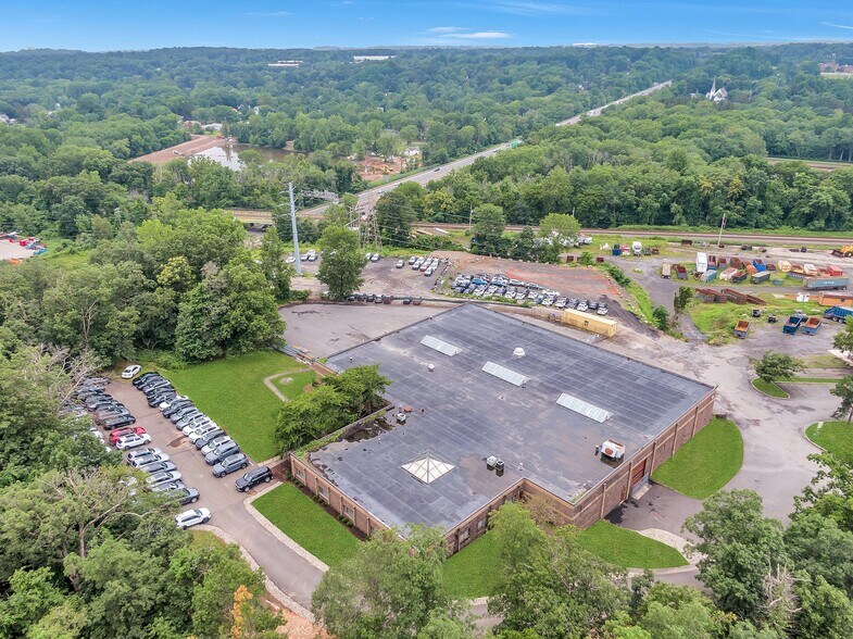 More Photos Of 50 Snake Hill Rd, West Nyack Warehouse For Lease
