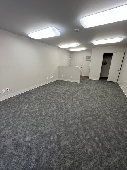 More Photos Of 4831 River Rd, Keizer Office For Lease