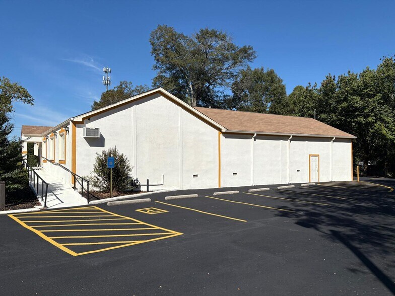 More Photos Of 5712 Redan Rd, Stone Mountain Office For Sale