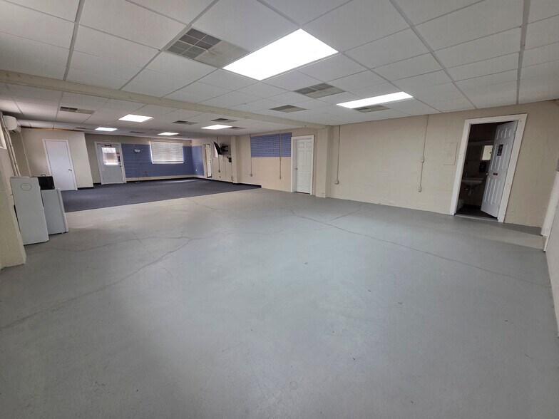 More Photos Of 1709 Philadelphia Pike, Wilmington Freestanding For Lease