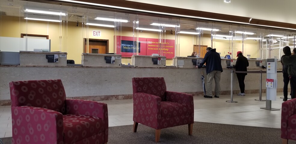 More Photos Of 415 E High St, Pottstown Storefront Retail Office For Lease