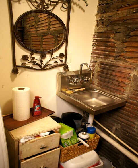 More Photos Of 304 Newark Ave, Jersey City Storefront Retail Office For Lease