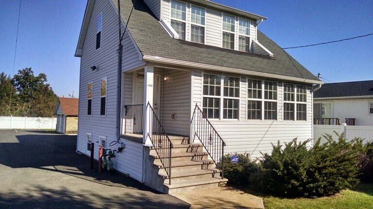 Primary Photo Of 1462 Roosevelt Ave, Carteret Office For Sale