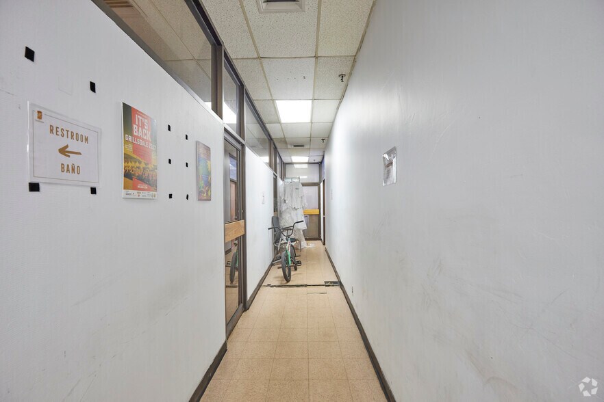 More Photos Of 2590 Park Ave, Bronx Manufacturing For Lease