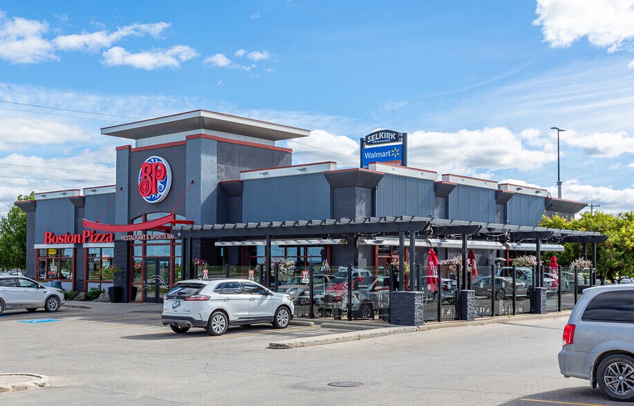 More Photos Of 1020 Manitoba Av, Selkirk Storefront Retail Office For Lease