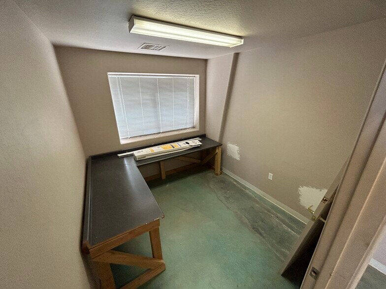 More Photos Of 8281 E Jacque Dr, Prescott Valley Industrial For Sale