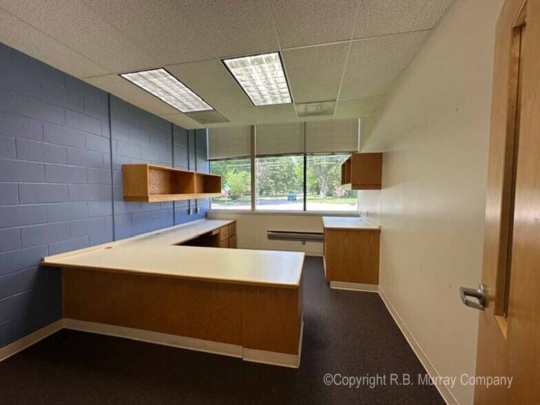 More Photos Of 1730 E Portland St, Springfield Medical For Sale