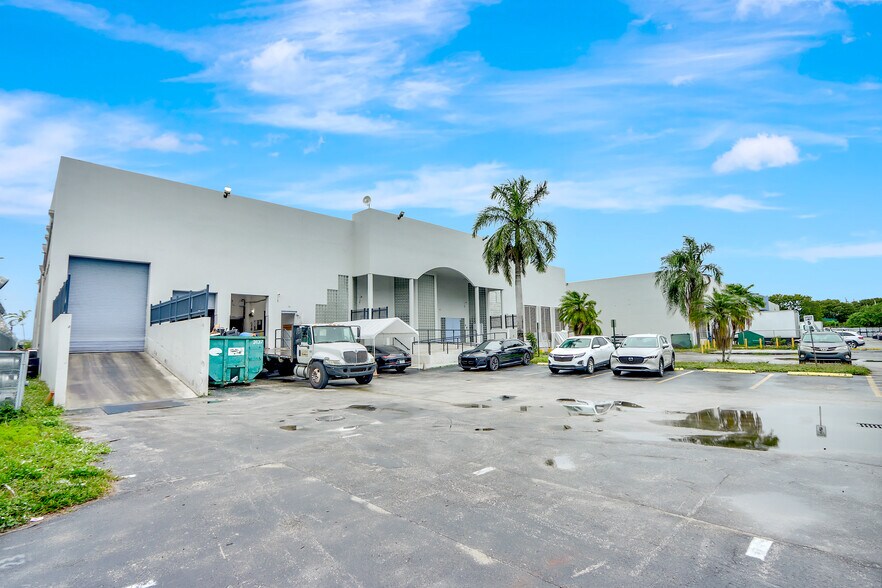 Primary Photo Of 12900 NW 38th Ave, Opa Locka Warehouse For Lease