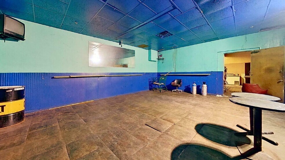 More Photos Of 95 Lake St, Gilford Restaurant For Sale