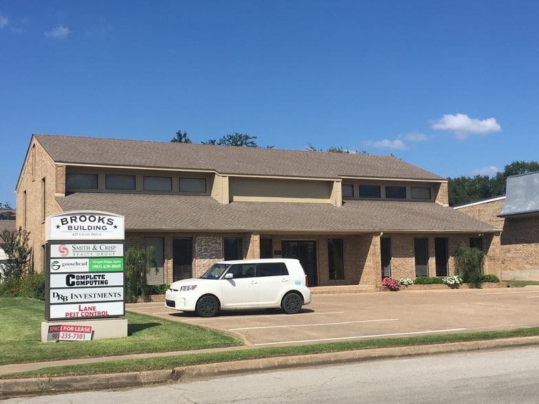 More Photos Of 625 Chase Dr, Tyler Office For Lease