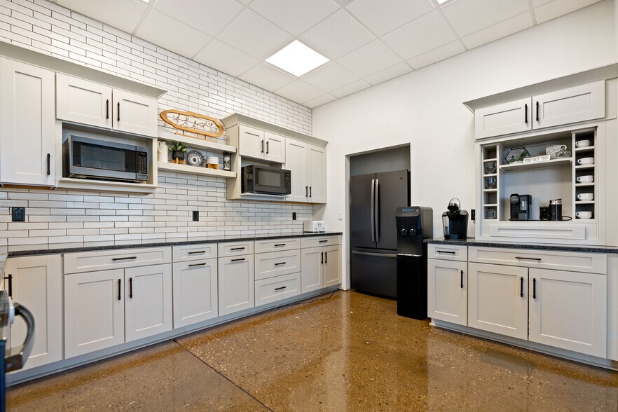 More Photos Of 4880 Hills And Dales Rd NW, Canton Warehouse For Sale