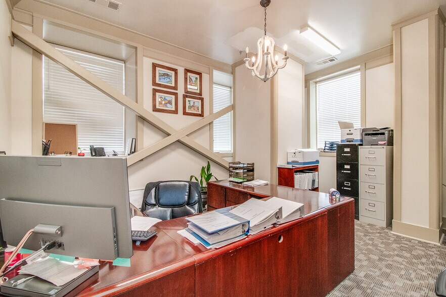 More Photos Of 21 E Athens St, Winder General Retail For Sale