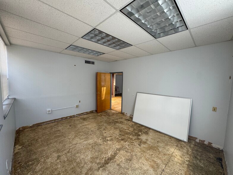 More Photos Of 54 Wall St, New Haven Office For Sale