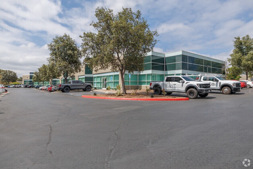 More Photos Of 8291 Aero Pl, San Diego Light Manufacturing For Lease