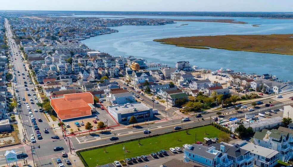 More Photos Of 2 W 9th St, Ocean City General Retail For Lease