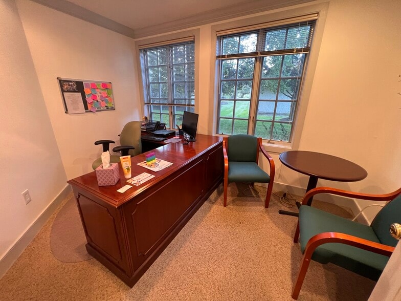 More Photos Of 100 John Robert Thomas Dr, Exton Office For Sale
