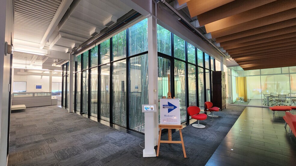 More Photos Of 16 Bleeker St, Millburn Warehouse For Lease