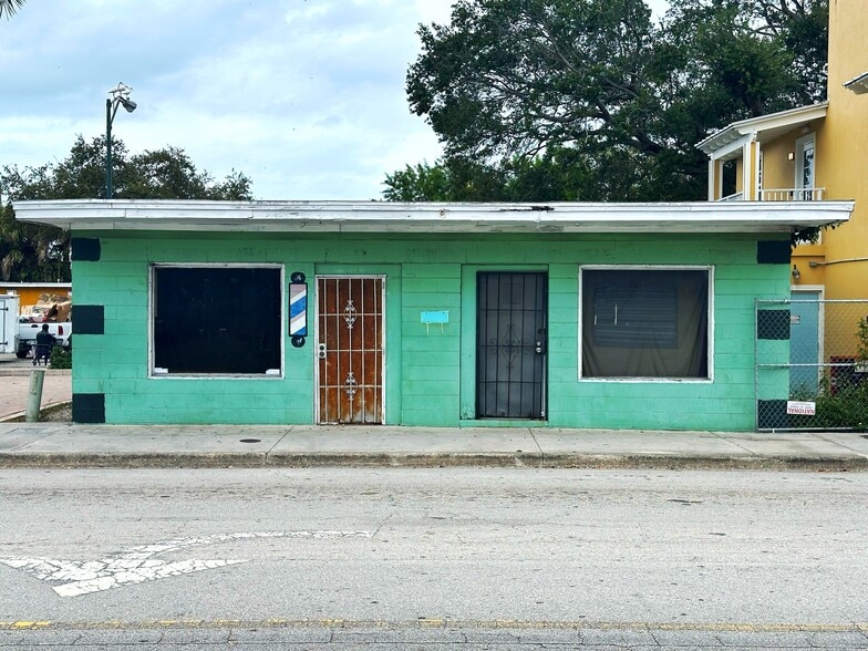 Primary Photo Of 1238 Avenue D, Fort Pierce General Retail For Sale