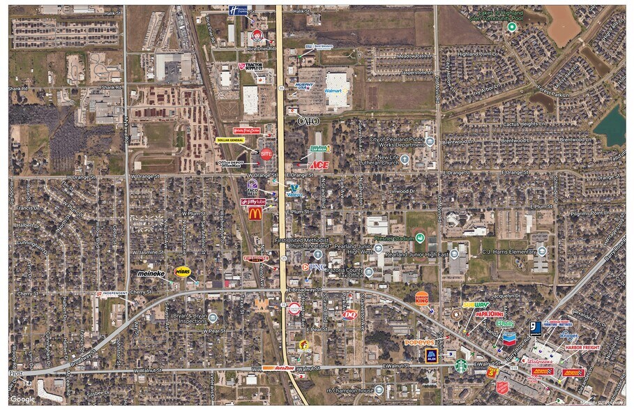 More Photos Of 2004-2032 N Main St, Pearland Unknown For Lease