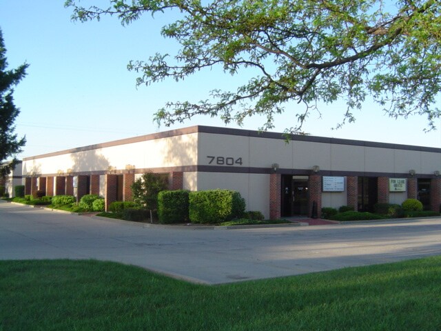 More Photos Of 7804 E Funston St, Wichita Office For Lease