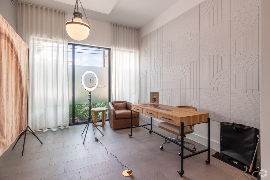 More Photos Of 1414 E 51st St, Austin Apartments For Lease