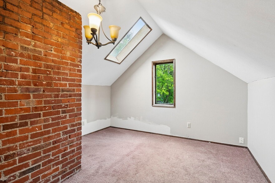More Photos Of 17641 SE Stark St, Portland Storefront Retail Office For Sale