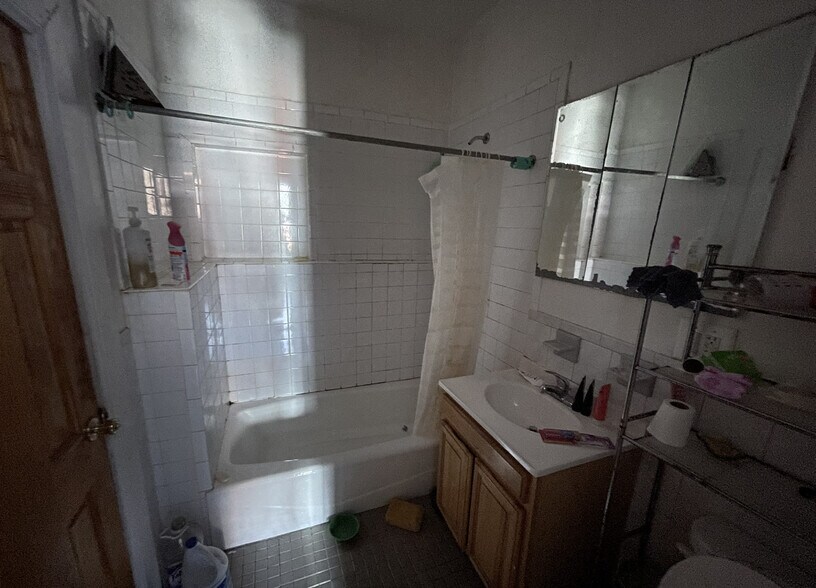 More Photos Of , Brooklyn Unknown For Sale