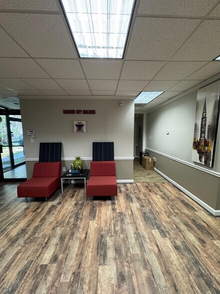 More Photos Of 3060 Mercer University Dr, Atlanta Medical For Sale