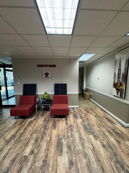 More Photos Of 3060 Mercer University Dr, Atlanta Medical For Sale