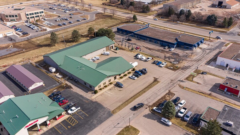 More Photos Of 835 38th St NW, Rochester General Retail For Lease