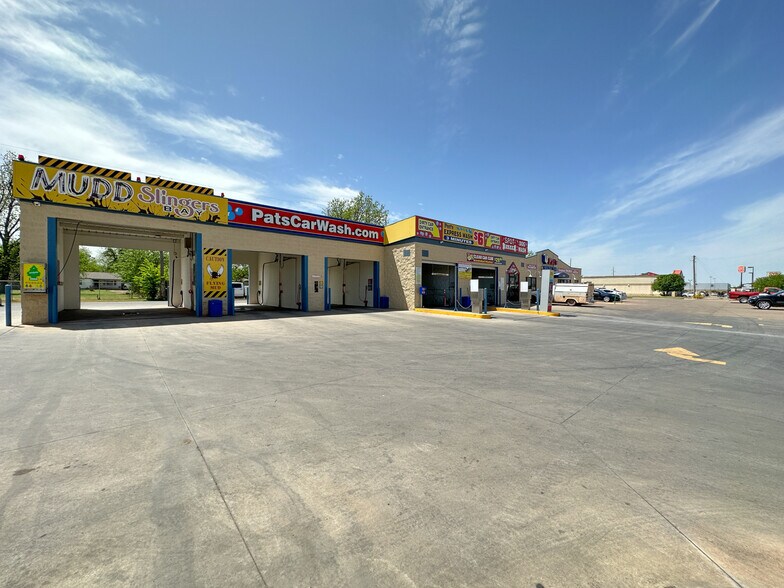 More Photos Of 904-914 SW Lee Blvd, Lawton Specialty For Sale