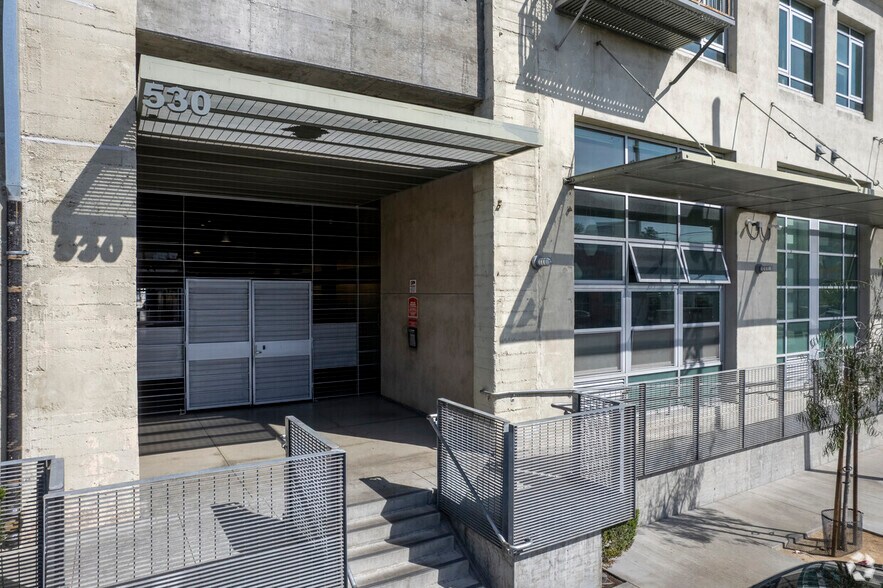 More Photos Of 500-530 S Hewitt St, Los Angeles Apartments For Lease