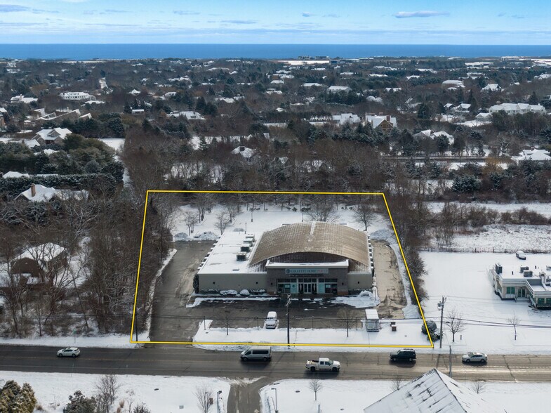 More Photos Of 54 Montauk Hwy, Southampton Freestanding For Sale