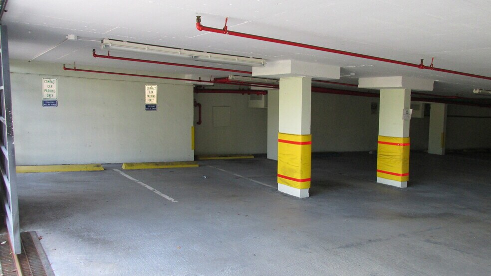 More Photos Of 7171 SW 62nd Ave, South Miami Medical For Lease